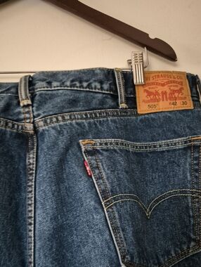 Levi's 505 Straight-Leg Medium Blue Denim Jeans